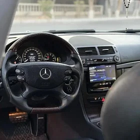 Mercedes-Benz E350 2005