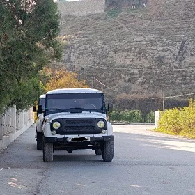 UAZ 469 2005