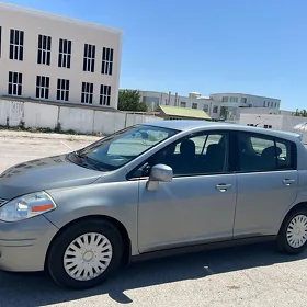 Nissan Versa 2010