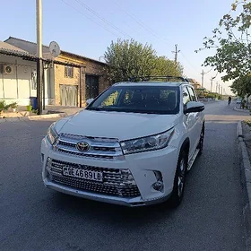 Toyota Highlander 2019