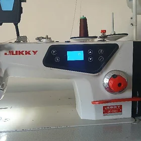 Jukky masyn,  Jukky owerlok