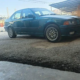 BMW 323 1992