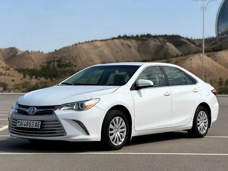 Toyota Camry 2017 - 1