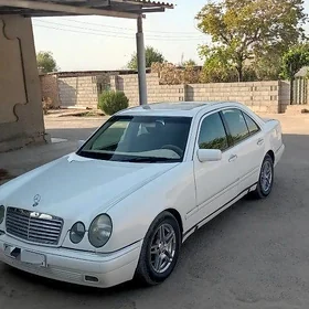 Mercedes-Benz E320 1999
