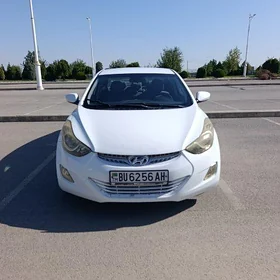 Hyundai Elantra 2011