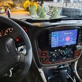 Toyota Land Cruiser 2000