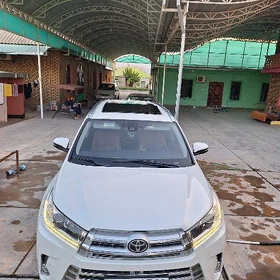Toyota Highlander 2017