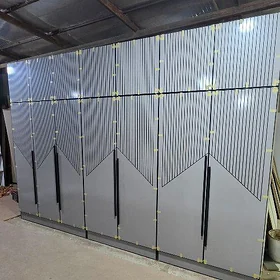 MEBEL MEBIL GARNATUR