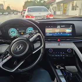 Hyundai Elantra 2021