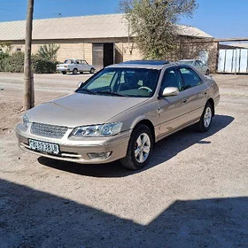 Toyota Camry 2000