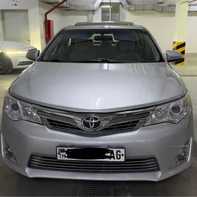 Toyota Camry 2014