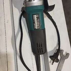 Болгарка Bolgarka MAKITA 9555