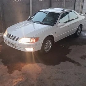 Toyota Camry 2001
