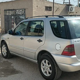 Mercedes-Benz ML350 1999