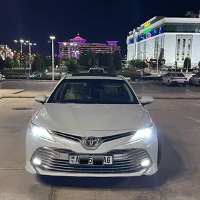 Toyota Camry 2020