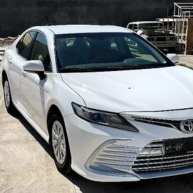 Toyota Camry 2022
