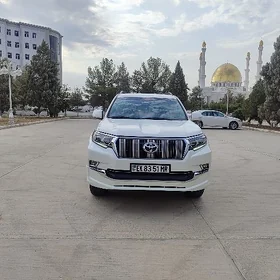 Toyota Land Cruiser Prado 2023