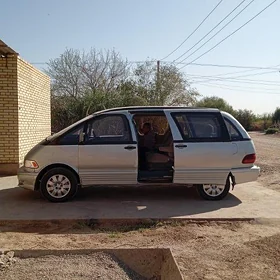 Toyota Previa 1991