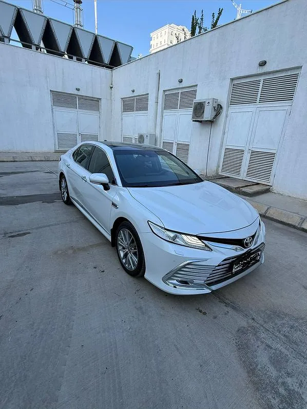 Toyota Camry 2022 - 1