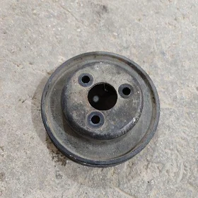 BMW e34 usilitel skif