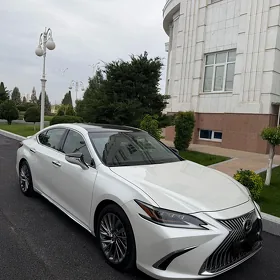 Lexus ES 350 2019