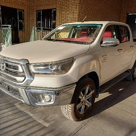 Toyota Hilux 2025