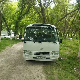Awtobus hiace hays aftobus
