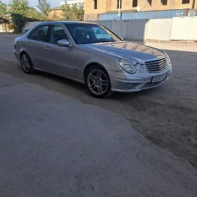 Mercedes-Benz E320 2004