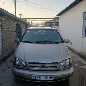 Toyota Sienna 2000