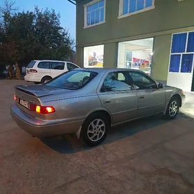 Toyota Camry 2001