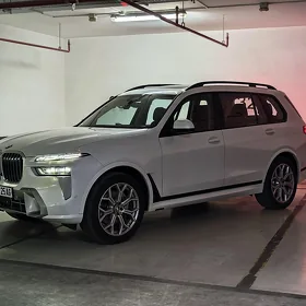 BMW X7 2023