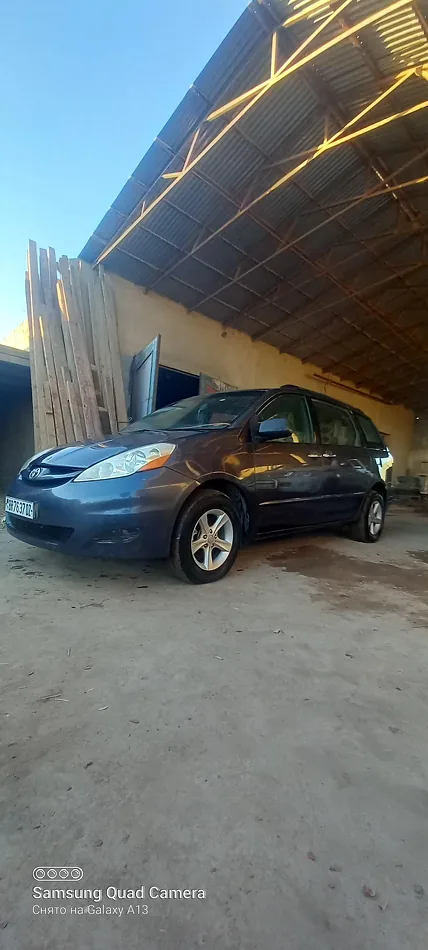 Toyota Sienna 2008 - 1