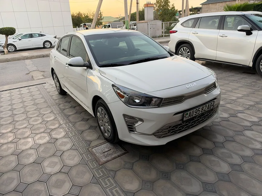 Kia Rio 2021 - 1