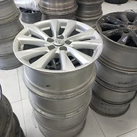 corolla 2024 diska R16 morda