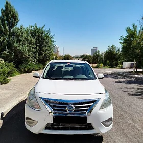Nissan Sunny 2023