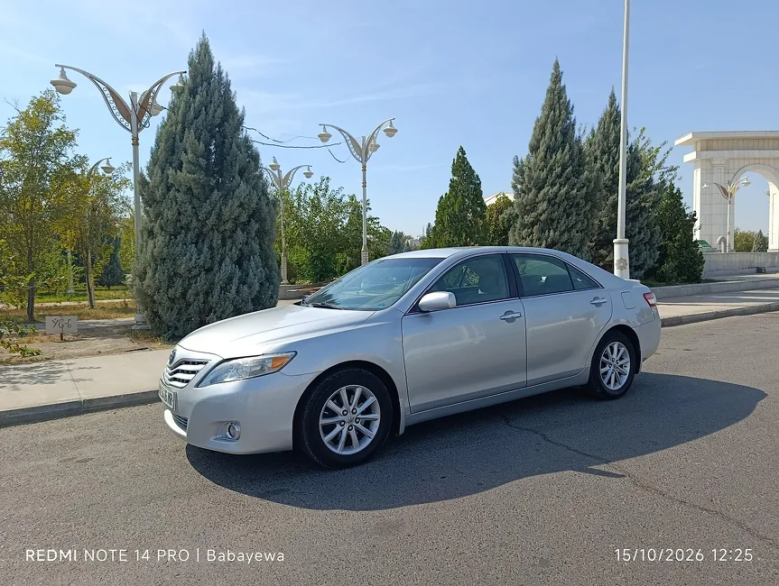 Toyota Camry 2010 - 1