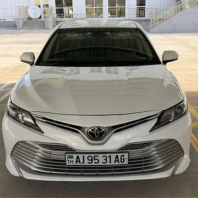 Toyota Camry 2018