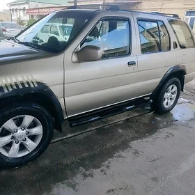 Nissan Pathfinder 1999