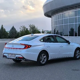 Hyundai Sonata 2021