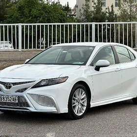 Toyota Camry 2021