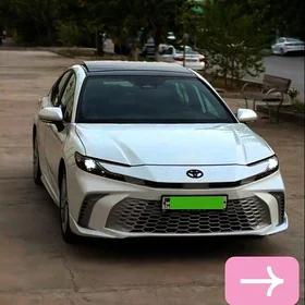 Toyota Camry 2025