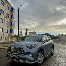 Toyota Highlander 2022