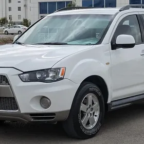 Mitsubishi Outlander 2012