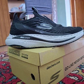 skechers gara krosovka