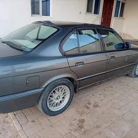 BMW 525 1990