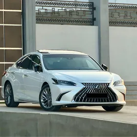 Lexus ES 350 2025