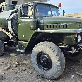 Ural 4320 1985