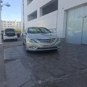 Hyundai Sonata 2012