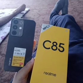 realme
