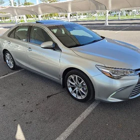 Toyota Camry 2017
